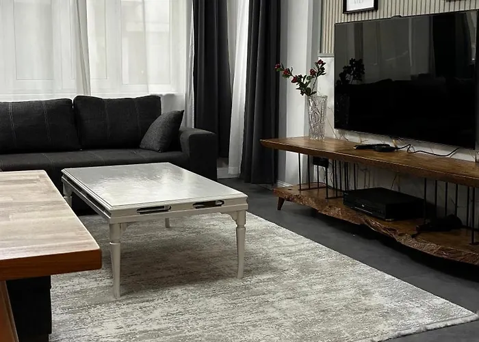 Taksim Flat Street Apartment